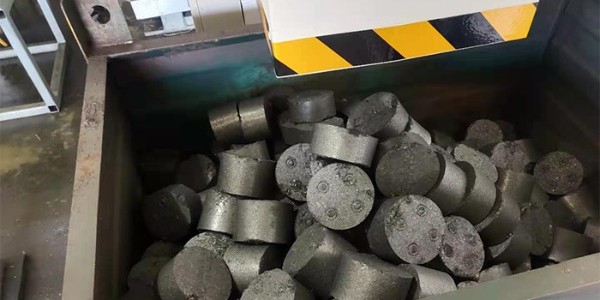 鋁屑?jí)簤K機(jī)怎么用？恩派特鋁屑?jí)簤K機(jī)工作原理分享